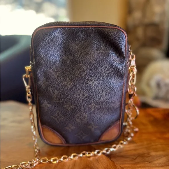 Louis Vuitton
LV Monogram Danube Vintage - Picture 3 of 13